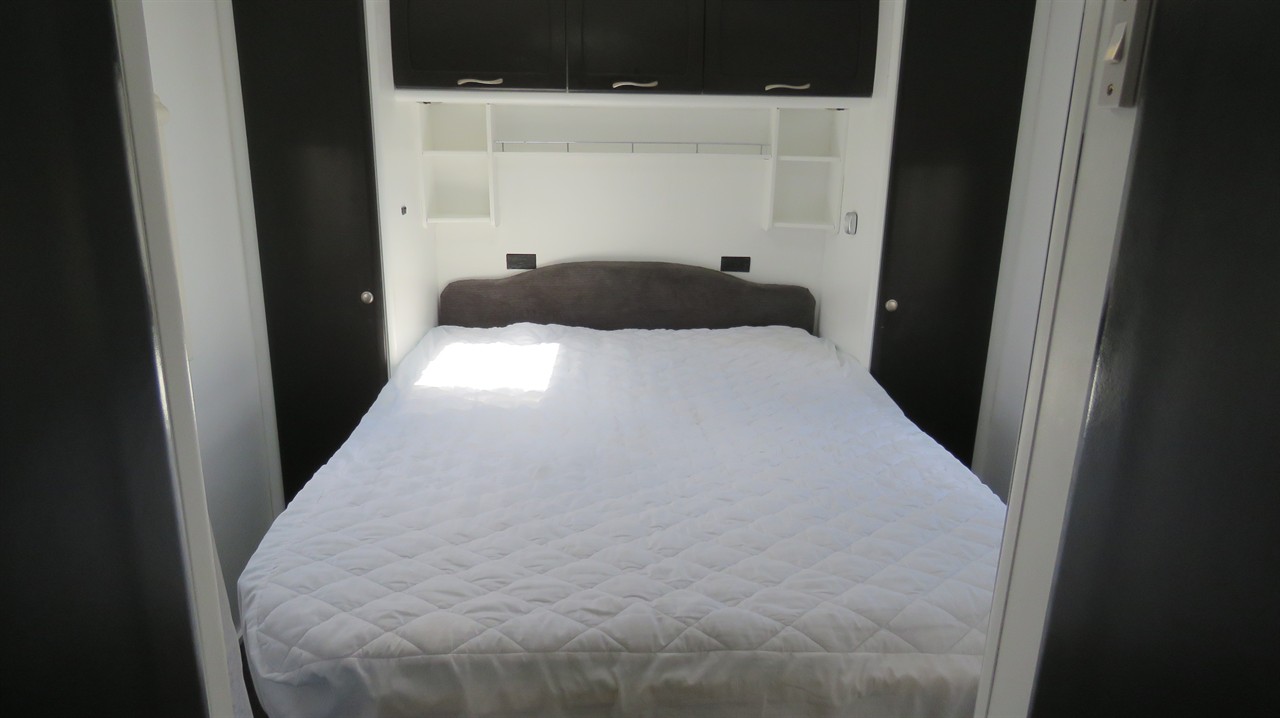 2004 LUNAR Freelander