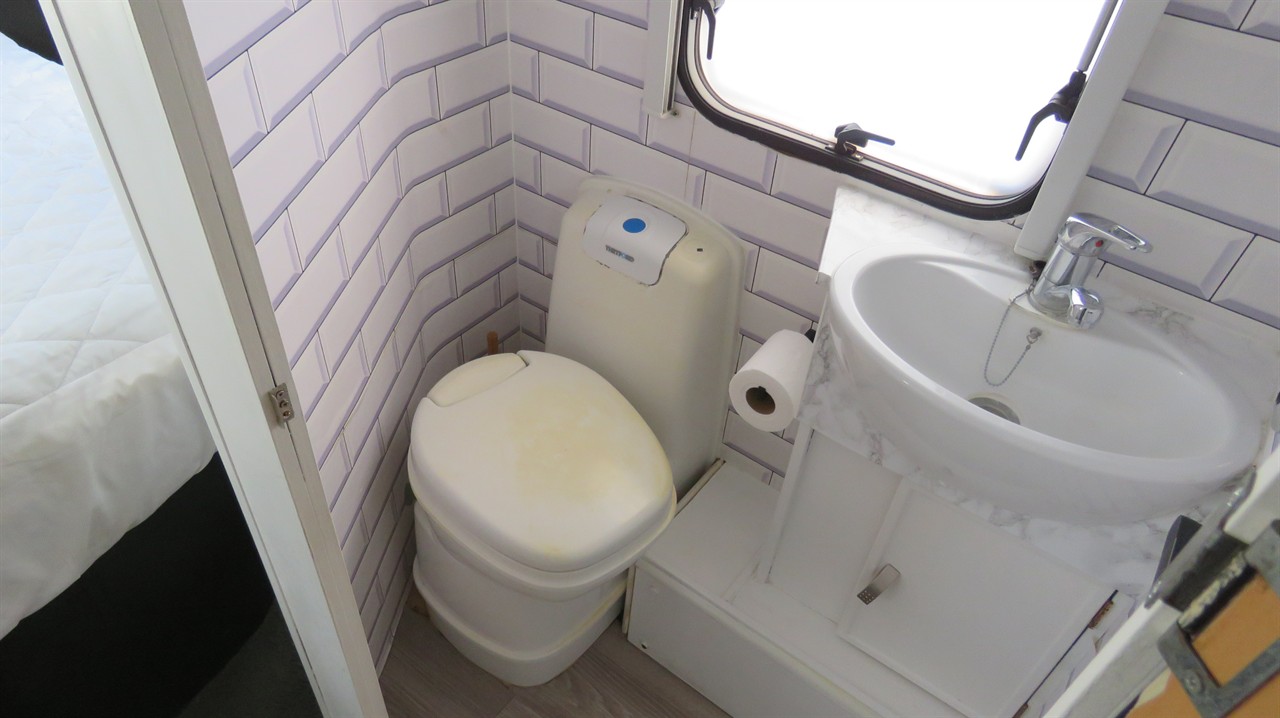 2004 LUNAR Freelander