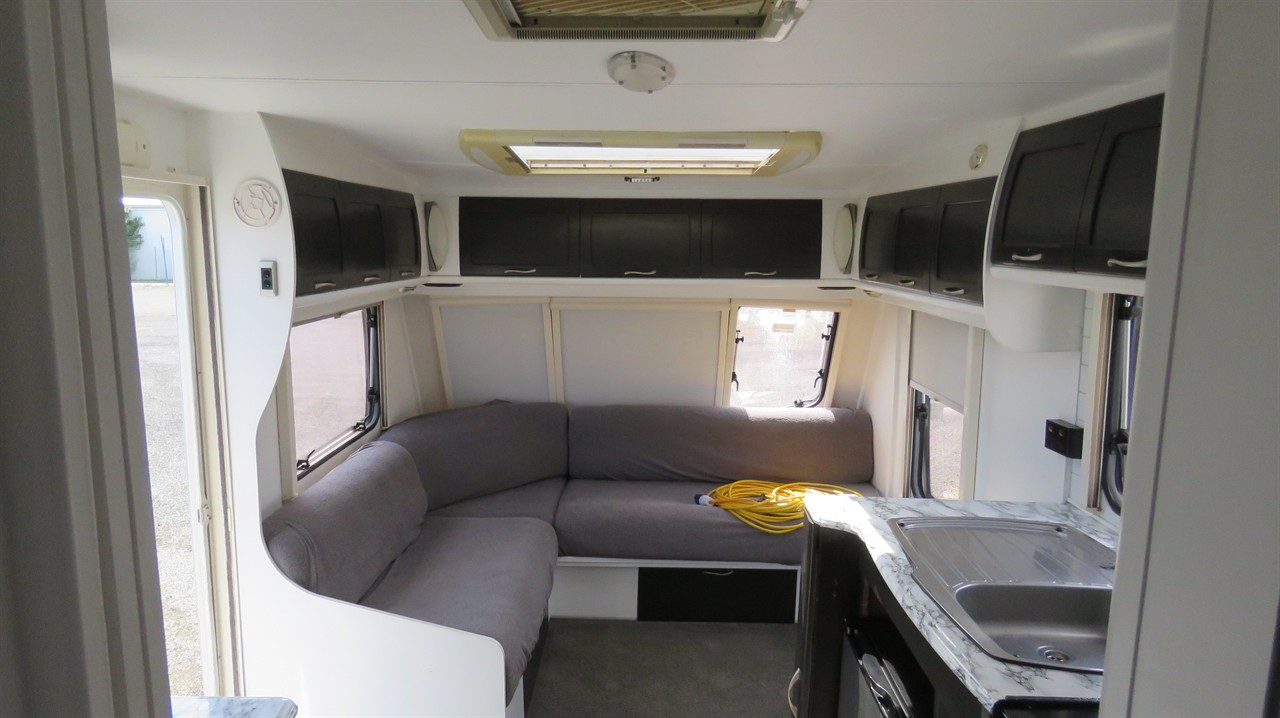 2004 LUNAR Freelander