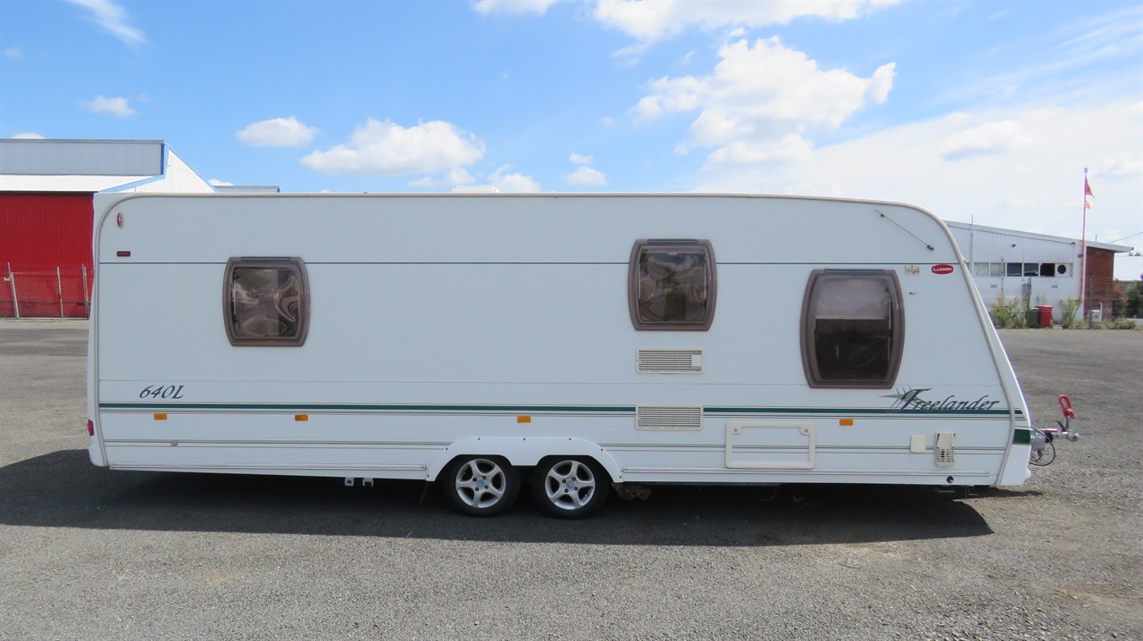 2004 LUNAR Freelander
