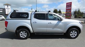 2020 Nissan Navara - Thumbnail