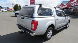 2020 Nissan Navara - Thumbnail