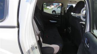 2020 Nissan Navara - Thumbnail