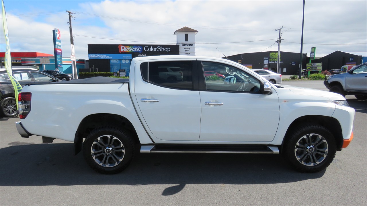 2020 Mitsubishi Triton