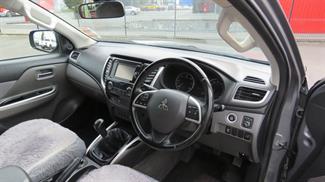 2016 Mitsubishi Triton - Thumbnail
