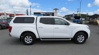 2017 Nissan Navara - Thumbnail