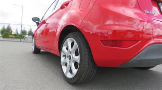 2010 Ford Fiesta - Thumbnail