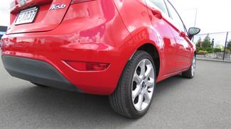2010 Ford Fiesta - Thumbnail