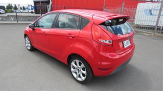 2010 Ford Fiesta - Thumbnail