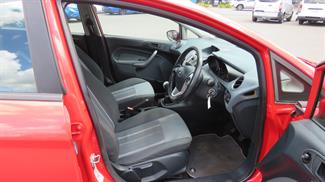 2010 Ford Fiesta - Thumbnail