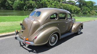 1939 Chrysler Sedan - Thumbnail