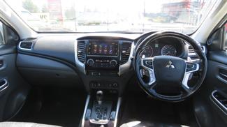 2017 Mitsubishi Triton - Thumbnail