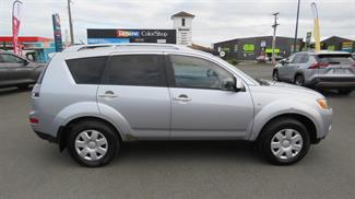 2008 Mitsubishi Outlander - Thumbnail