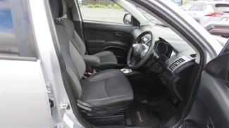 2008 Mitsubishi Outlander - Thumbnail