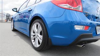 2013 Holden Cruze - Thumbnail