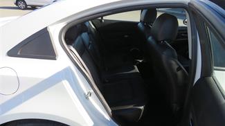 2017 Holden Cruze - Thumbnail