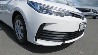 2017 Toyota Corolla - Thumbnail