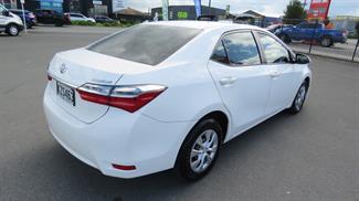 2017 Toyota Corolla - Thumbnail