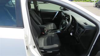 2017 Toyota Corolla - Thumbnail