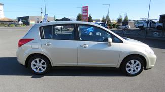 2007 Nissan Tiida - Thumbnail