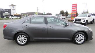 2013 Toyota Camry - Thumbnail