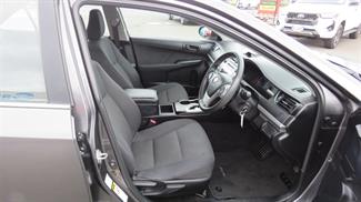 2013 Toyota Camry - Thumbnail