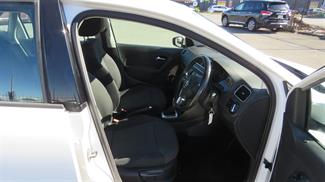 2012 Volkswagen Polo - Thumbnail