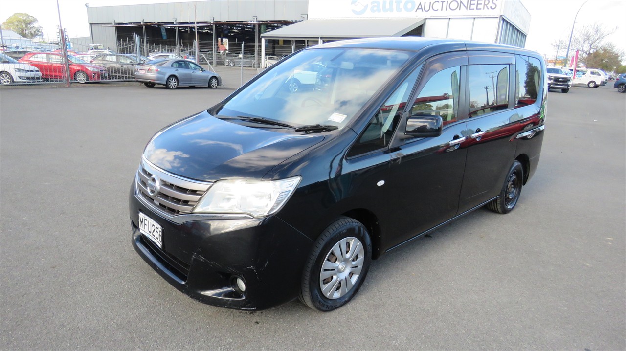 2010 Nissan Serena