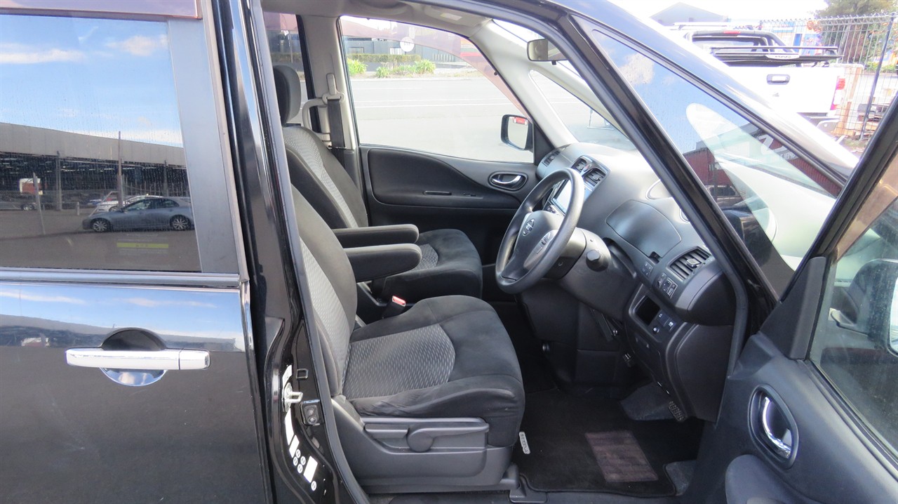 2010 Nissan Serena