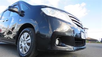 2010 Nissan Serena - Thumbnail