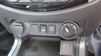 2026 Nissan Navara - Thumbnail