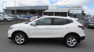 2019 Nissan Qashqai - Thumbnail