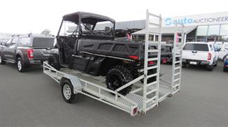 2020 Can-Am Defender - Thumbnail