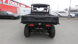 2020 Can-Am Defender - Thumbnail