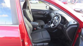 2020 Nissan X-Trail - Thumbnail