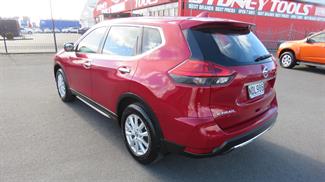 2020 Nissan X-Trail - Thumbnail