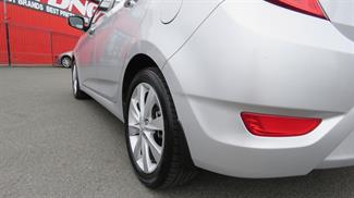 2012 Hyundai Accent - Thumbnail