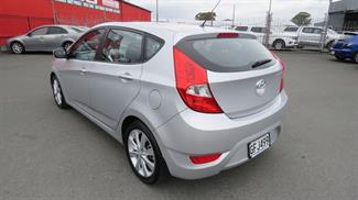 2012 Hyundai Accent - Thumbnail