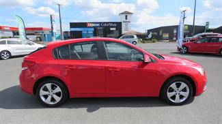 2015 Holden Cruze - Thumbnail