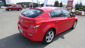 2015 Holden Cruze - Thumbnail