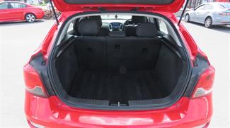 2015 Holden Cruze - Thumbnail