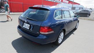 2012 Volkswagen Golf - Thumbnail