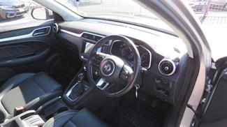 2023 MG Zs - Thumbnail