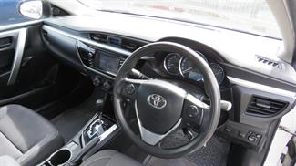 2016 Toyota Corolla - Thumbnail