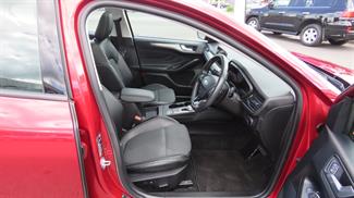 2019 Ford Focus - Thumbnail