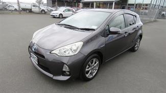 2013 Toyota Aqua - Thumbnail