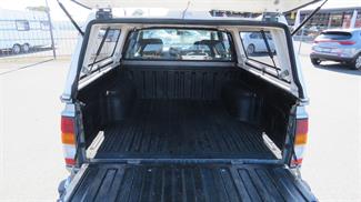 2000 Nissan Navara - Thumbnail