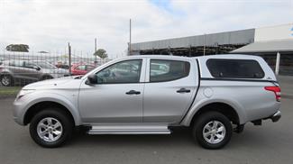 2016 Mitsubishi Triton - Thumbnail