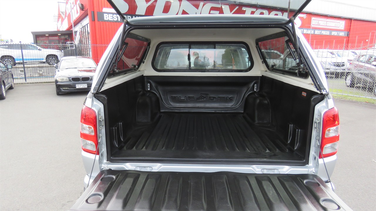 2016 Mitsubishi Triton