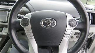 2014 Toyota Prius - Thumbnail